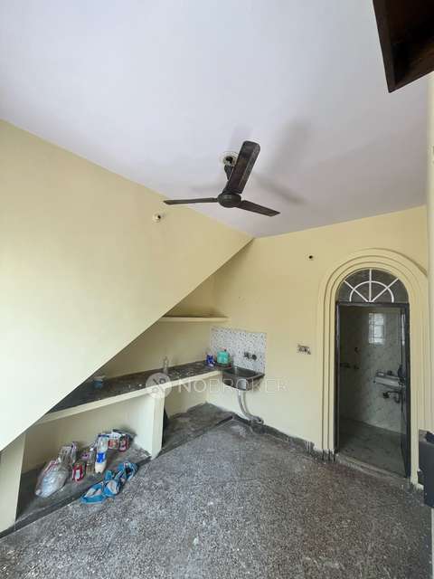 1 BHK Flat In Dda Flats for Rent  In Kesav Puram Kalibari