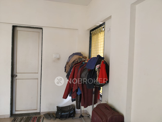 Single Room for  In 3 BHK  In Altiius Society In Pimple Nilakh