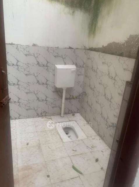 Commercial Property in Sigma Iv, Greater Noida for Rent 