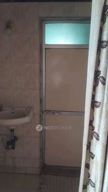 1 RK Flat In Nathusheth  For Sale  In Mahim  West