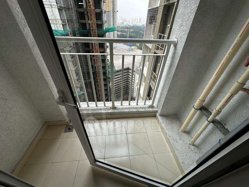 1 BHK Flat In Lodha Amara For Sale  In Thane West