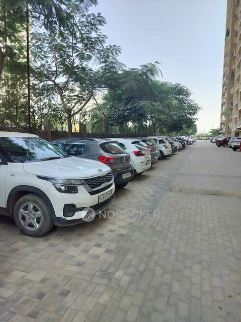 2 BHK Flat In Green Court For Sale  In Sector 90