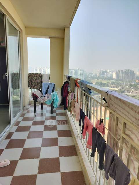 2 BHK Flat In Green Court For Sale  In Sector 90