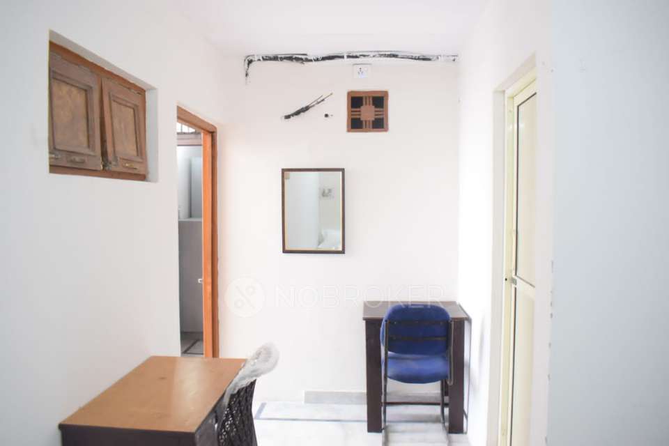 PG for Girls in Kamla Nagar