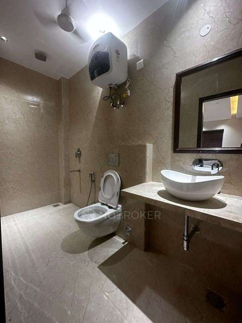 PG for Girls in Kamla Nagar