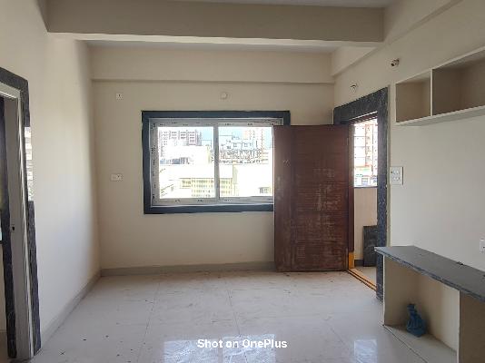 2 BHK Flat In Sterling Silver Heights, Adjacent To Orr Service Road For Sale  In Mallampet