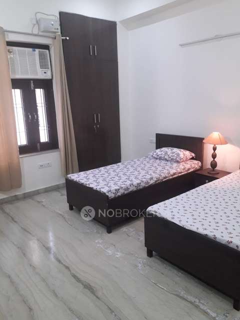 PG for Girls in Sector 45