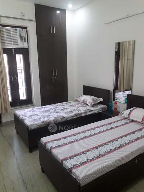 PG for Girls in Sector 45