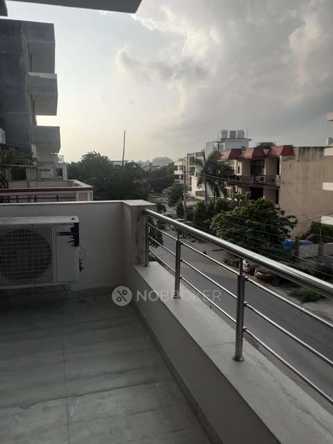 PG for Girls in Sector 45