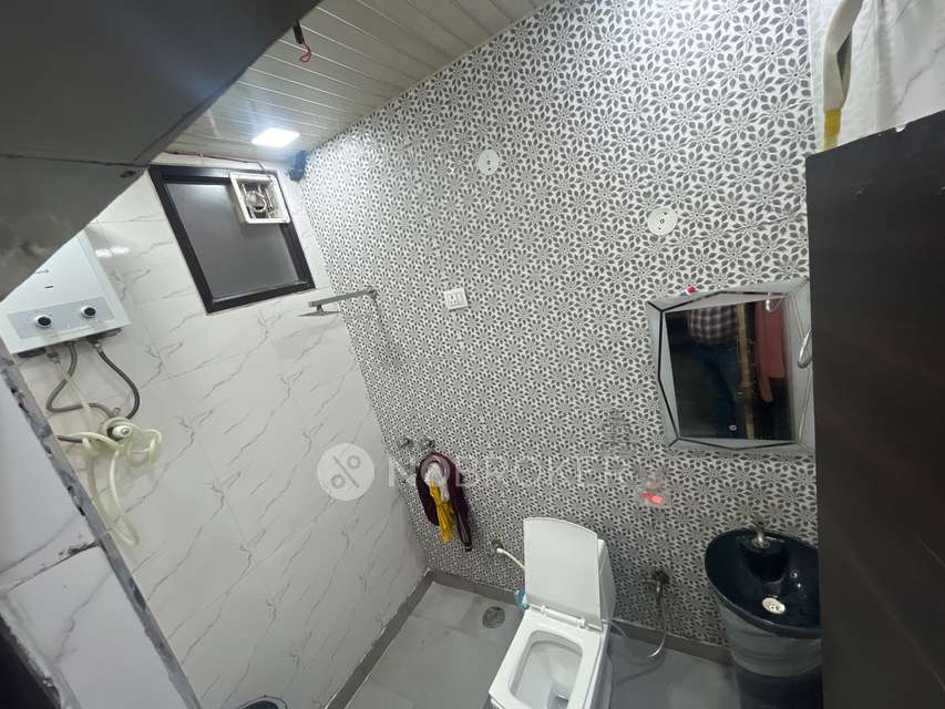 2 BHK Flat In Shalimar Garden Electricity Station For Sale  In Shalimar Garden