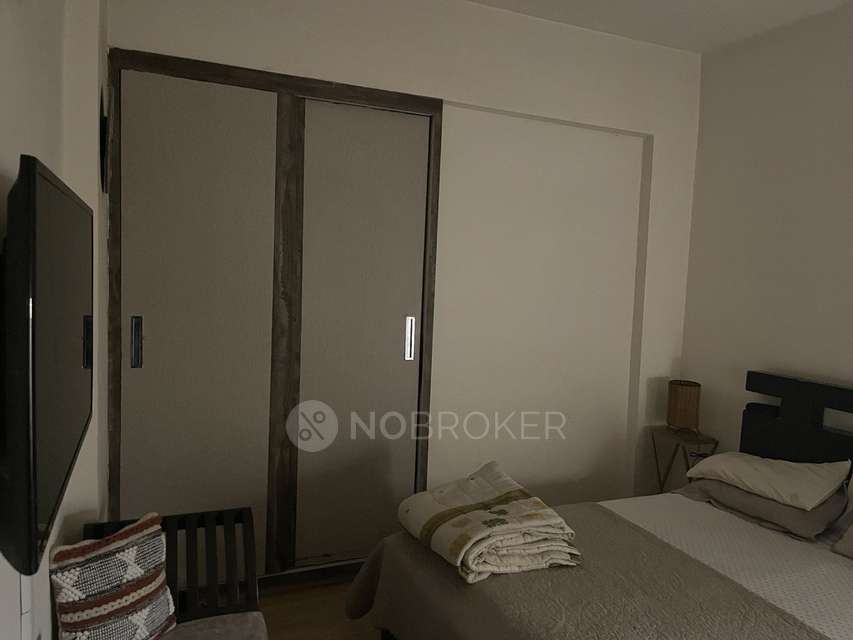 3 BHK Flat In Dlf Capital Greens For Sale  In Karam Pura