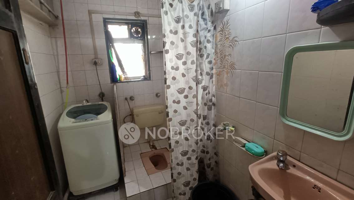 2 BHK Flat In Dadlaini Park Chs  For Sale  In Thane West Balkum