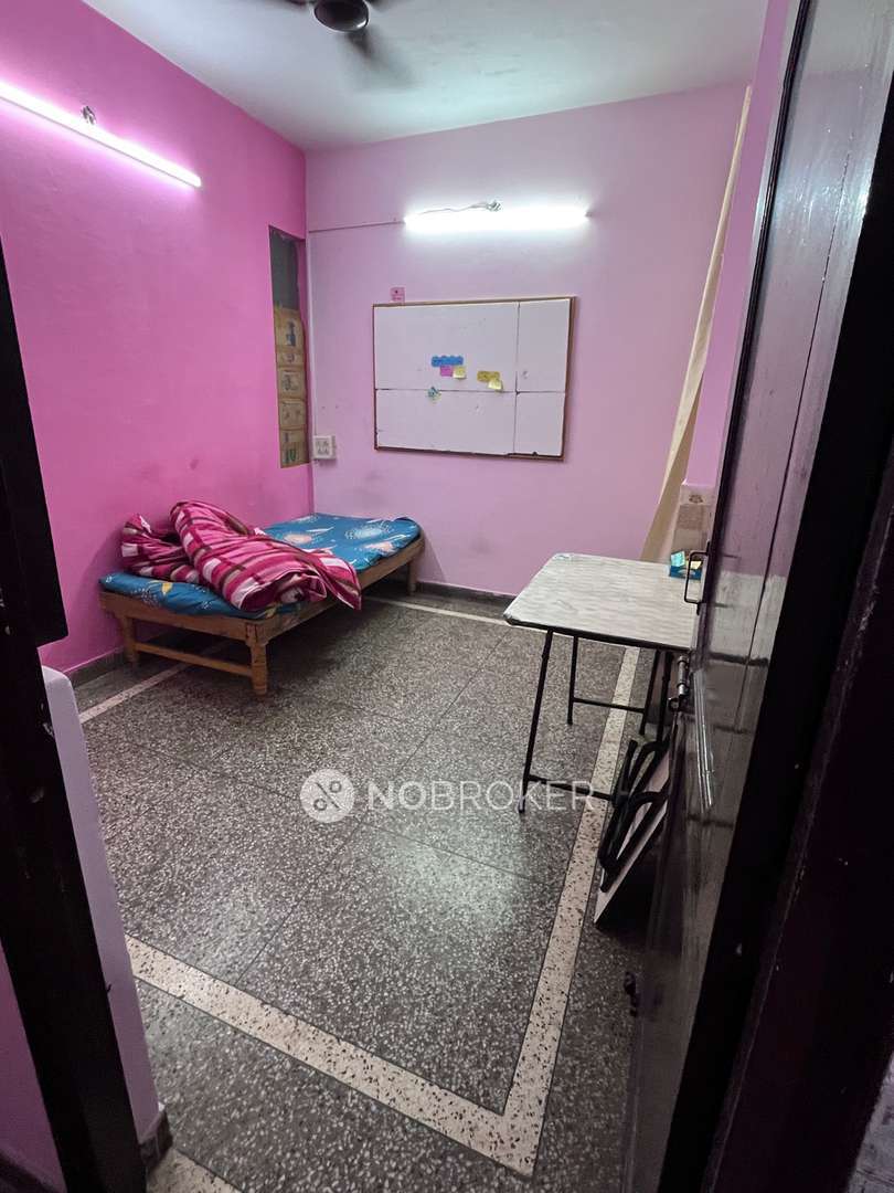 PG for Boys in Laxmi Nagar