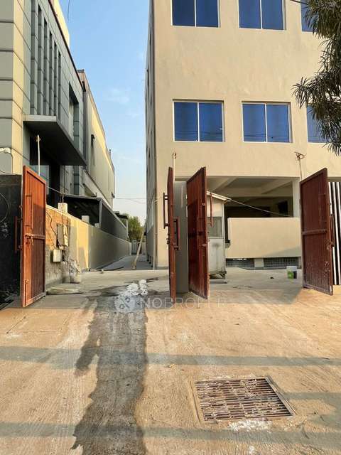 Industrial Building in Surajpur, Greater Noida for Rent 