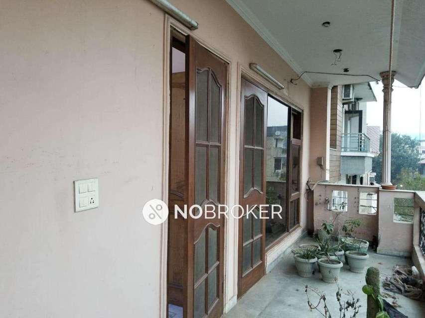 4 BHK Flat In Apartment For Sale  In Rajouri Garden