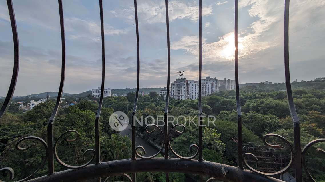 4+ BHK Flat In Windsor Avenue For Sale  In Wanowrie