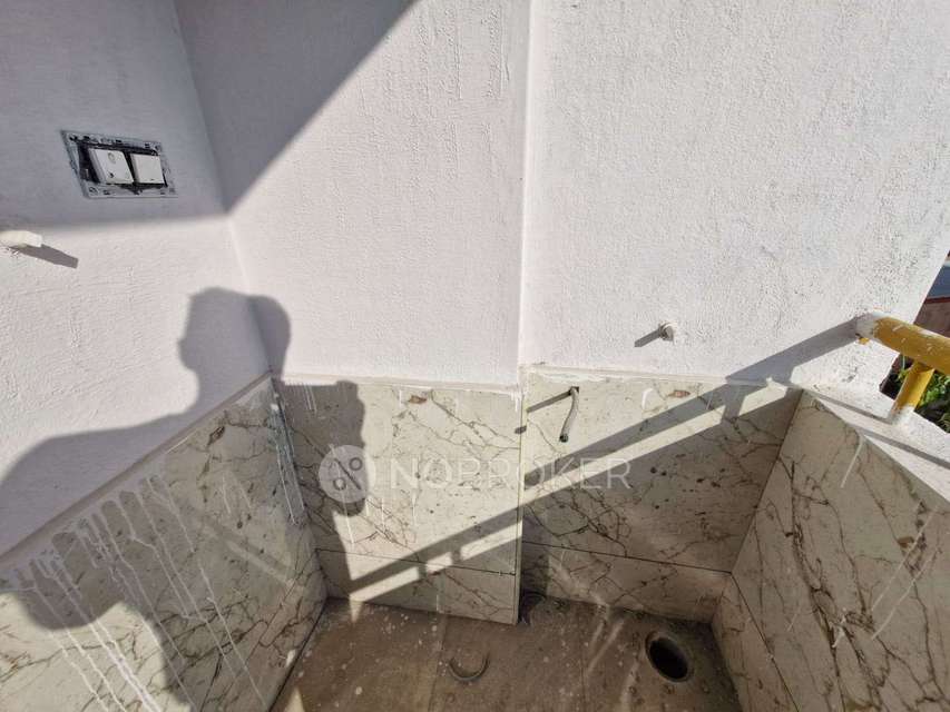 3 BHK Flat In Sahasra Serenity Kumbena Agrahara For Sale  In Kumbena Agrahara