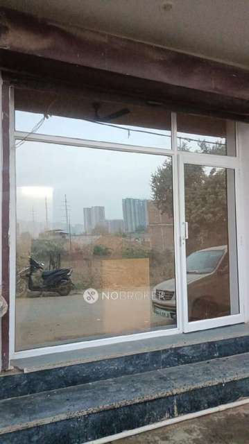 Showroom in Jalpura, Greater Noida for Rent 