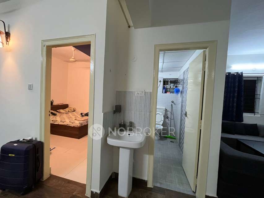 2 BHK Flat In Pavani Lakeview for Rent  In Panathur