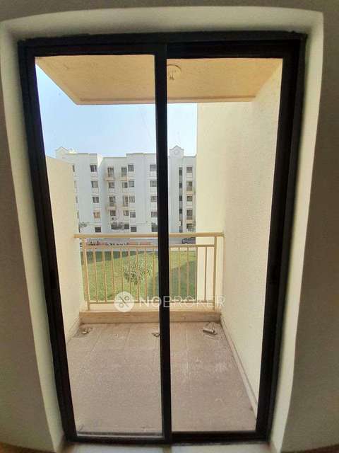 2 BHK Flat In Peninsula Address One  For Sale  In Gahunje