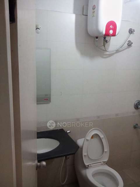 2 BHK Flat In Esteem Splendor 1 For Sale  In Adugodi