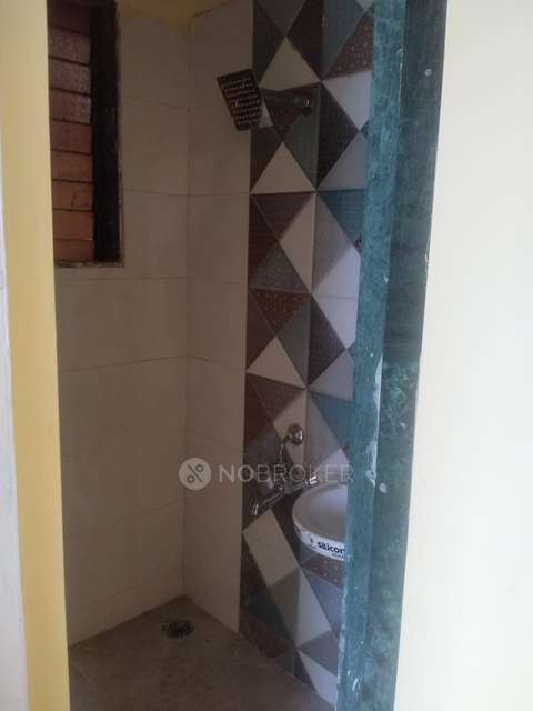 1 BHK Flat In Shivam Complex, Lodhivali  For Sale  In V6x6+hmh, Lodhivali, Maharashtra 410222, India