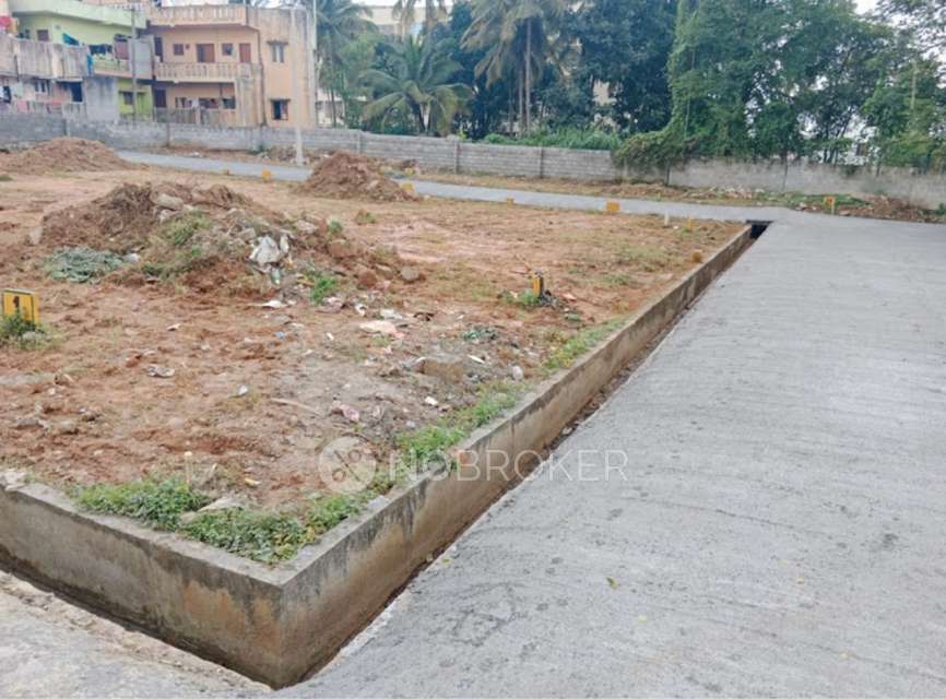 Plot For Sale  In Oraiyan Urban Lake View In Kembathalli