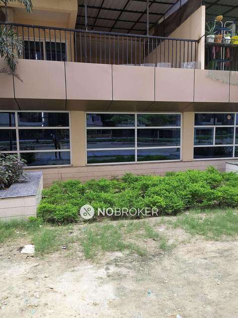 2 BHK Flat In Gaur City 2 14th Avenue For Sale  In  Chipyana Khurd Urf