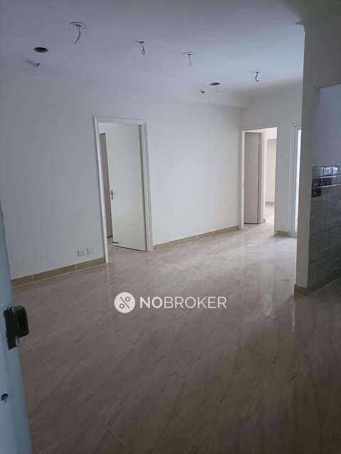 2 BHK Flat In Gaur City 2 14th Avenue For Sale  In  Chipyana Khurd Urf