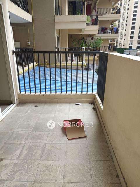 2 BHK Flat In Gaur City 2 14th Avenue For Sale  In  Chipyana Khurd Urf