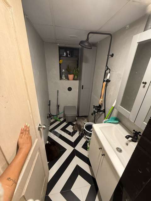 2 BHK Flat In Appartment For Sale  In Andheri West