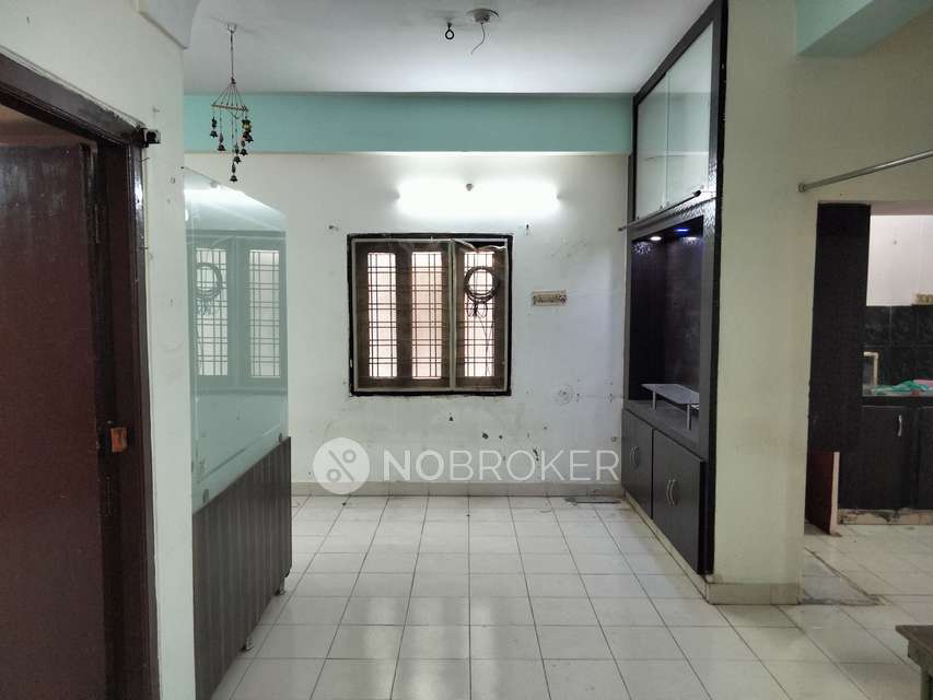 2 BHK Flat In Sv Gayatri Nilayam For Sale  In Kothapet