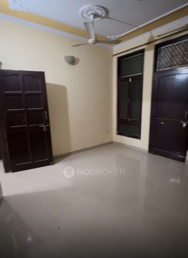 1 BHK House for Rent  In Beta 1 Plaza