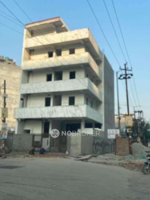 Godown/Warehouse in Sector 122, Noida for Rent 