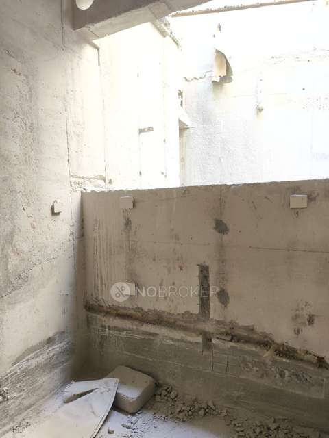 2 BHK Flat In Ajmera Lakeside Paradise For Sale  In Yelahanka New Town