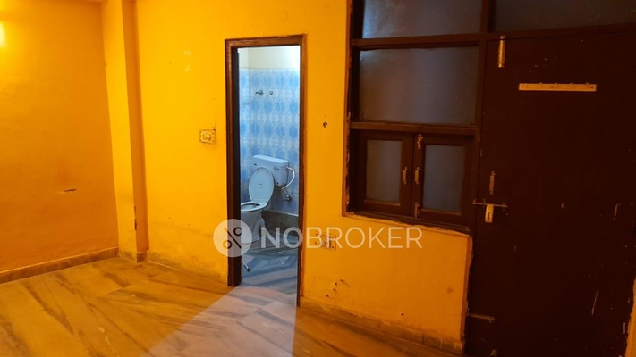 1 BHK Flat In Standalone Building  for Rent  In Lado Sarai