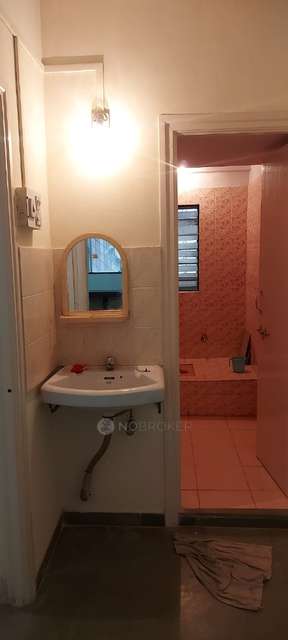 4 BHK Flat In Avanti Apartment for Rent  In Narayan Peth