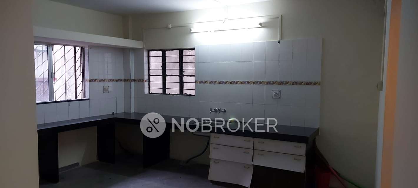 4 BHK Flat In Avanti Apartment for Rent  In Narayan Peth