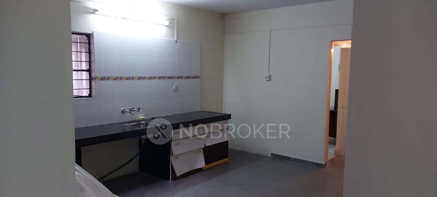 4 BHK Flat In Avanti Apartment for Rent  In Narayan Peth