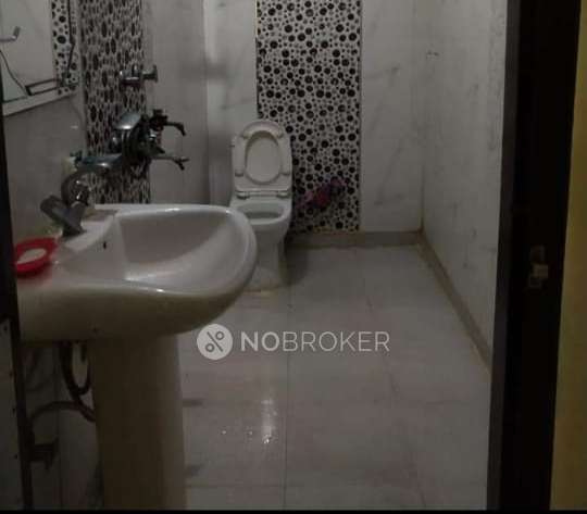 3 BHK Flat In Standalone Building  For Sale  In Uttam Nagar