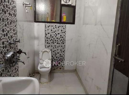 3 BHK Flat In Standalone Building  For Sale  In Uttam Nagar