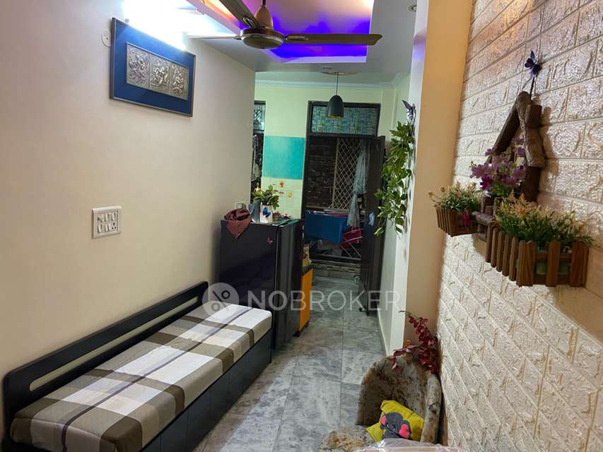 1 RK Flat For Sale  In West Vinod Nagar