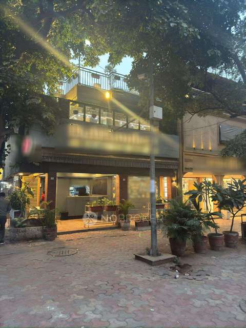 Shop in New Friends Colony, Delhi for Rent 