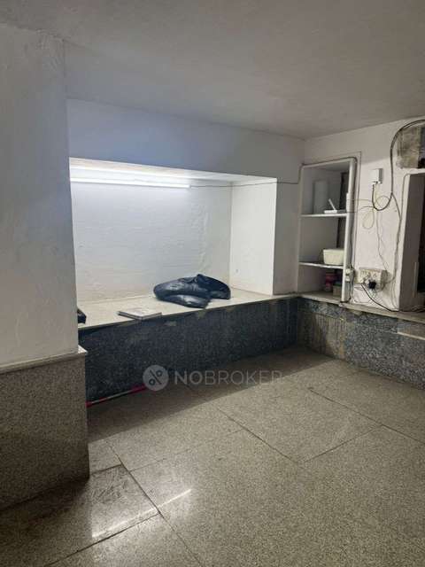 Shop in New Friends Colony, Delhi for Rent 