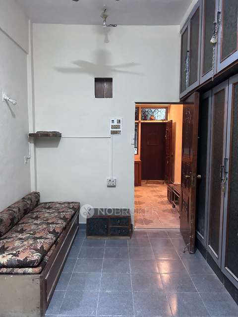 Single Room for Male In 1 BHK  In Jain Chawl Matunga  In Shankar Mattham