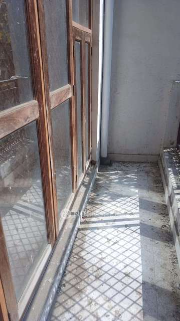 3 BHK Flat In Standalone Building  For Sale  In Wazirabad