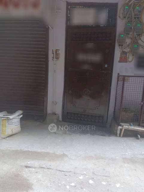 Shop in Laxmi Nagar, Delhi for Rent 