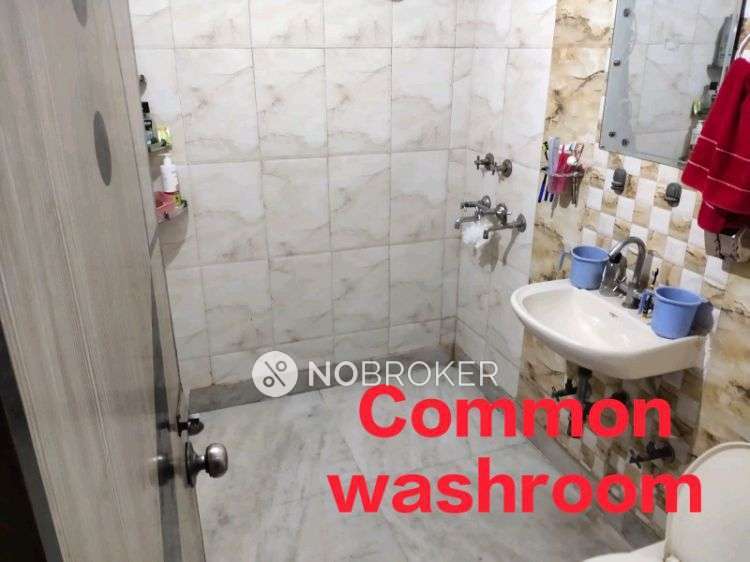 3 BHK Flat In Shree Ram Apartment For Sale  In Bade Hanuman Mandir