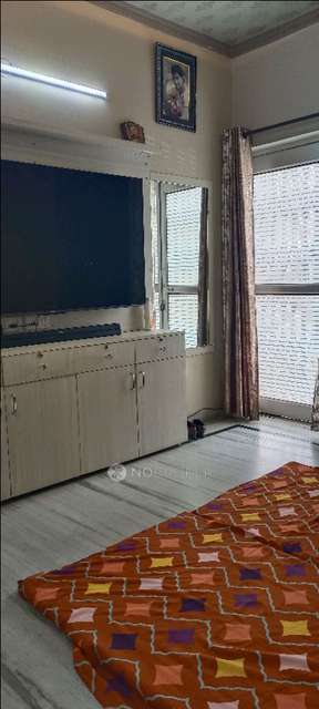 4 BHK Flat In Spring Field For Sale  In Sector 31