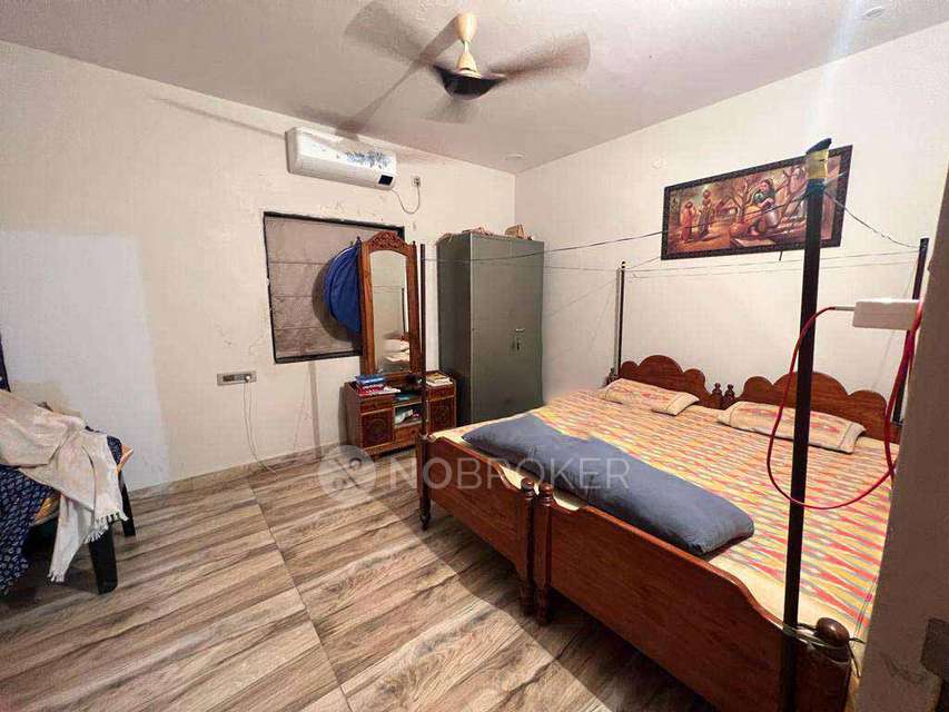 4+ BHK House For Sale  In Hydershakote